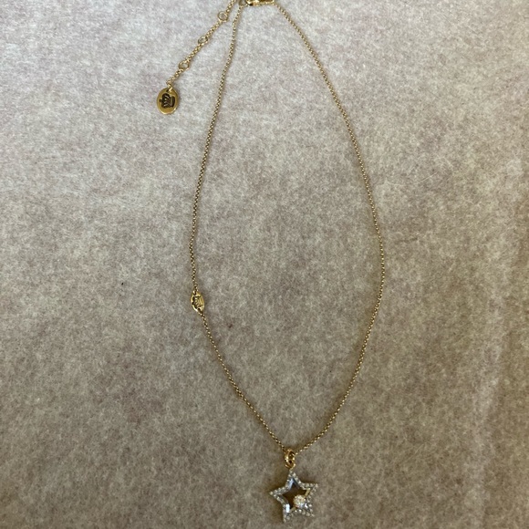 Juicy Couture Gold Rhinestone Star Necklace ⭐️⭐️⭐️ - Picture 2 of 8